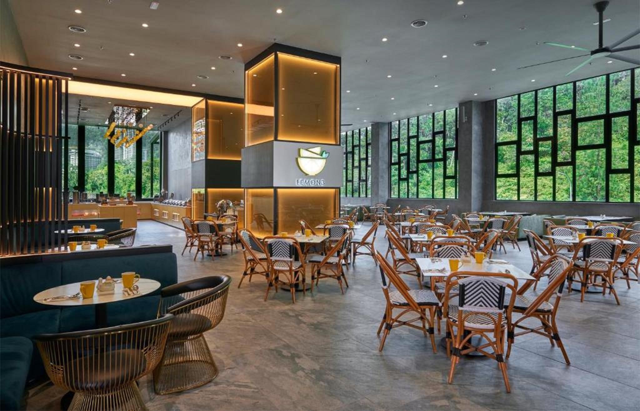 Scapes Hotel 4*